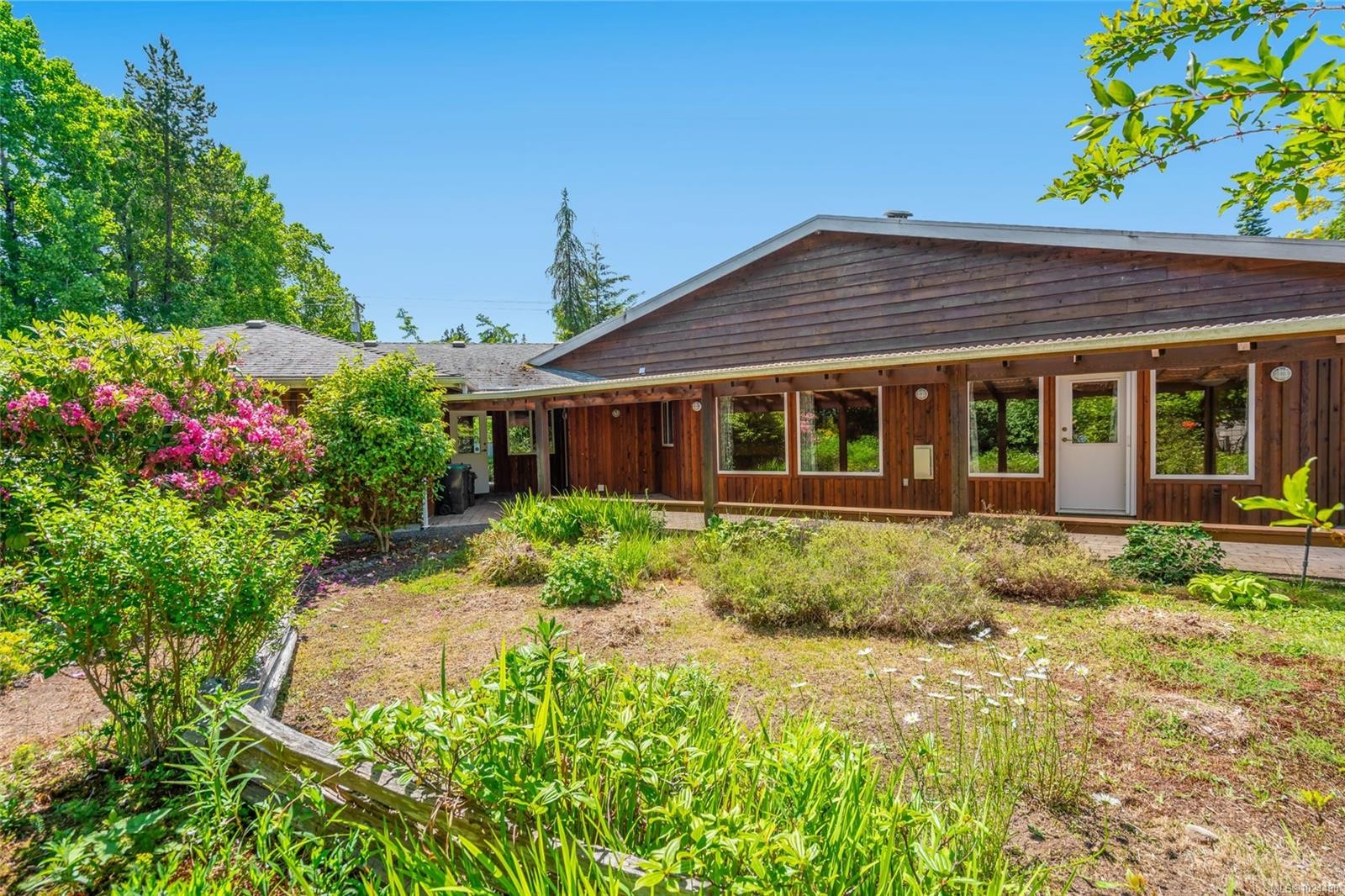 321 Mill Rd, Qualicum Beach, BC