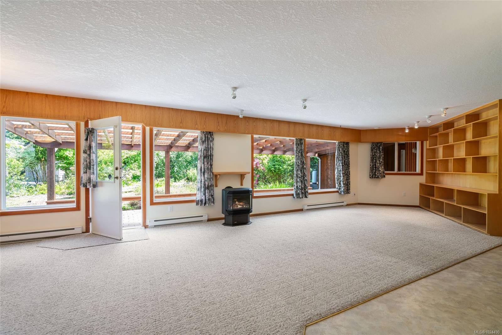 321 Mill Rd, Qualicum Beach, BC