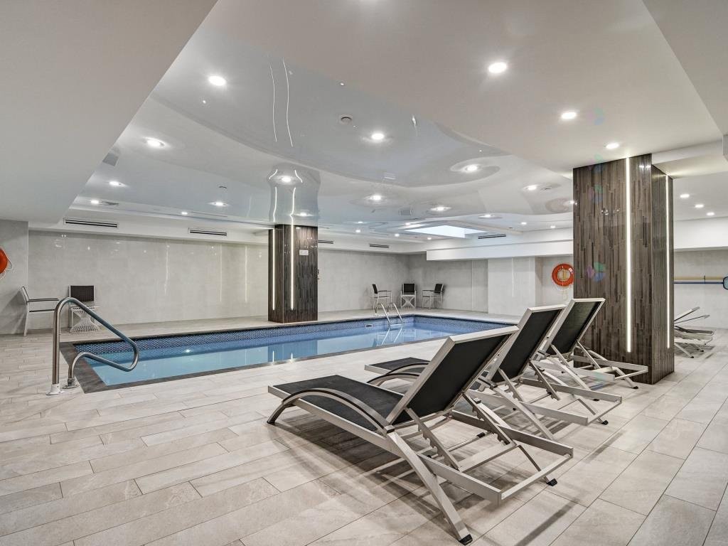 Pool - 3302-1188 Av. Union, Montréal (Ville-Marie), QC - Indoor Photo Showing Other Room