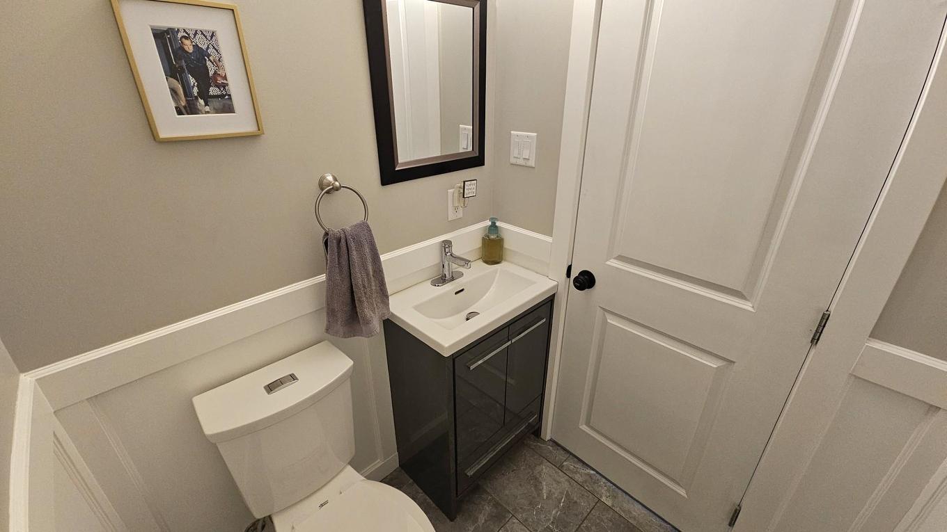 309 Marks Street S, Thunder Bay, ON - Indoor Photo Showing Bathroom