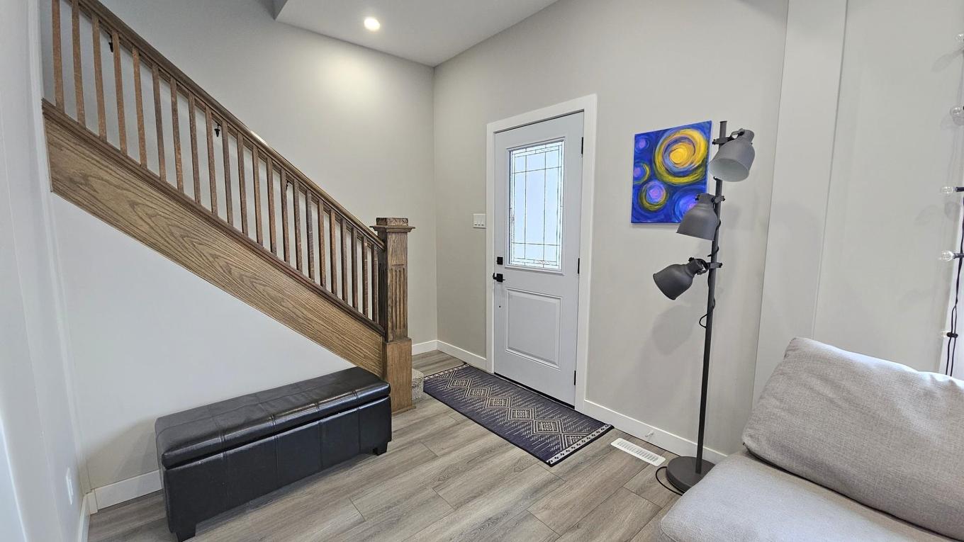 309 Marks Street S, Thunder Bay, ON - Indoor Photo Showing Other Room