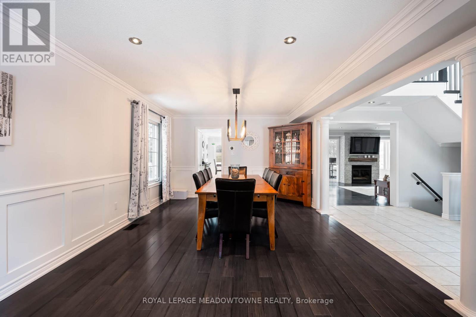19 Grist Mill Drive, Halton Hills, ON - Indoor Photo Showing Dining Room