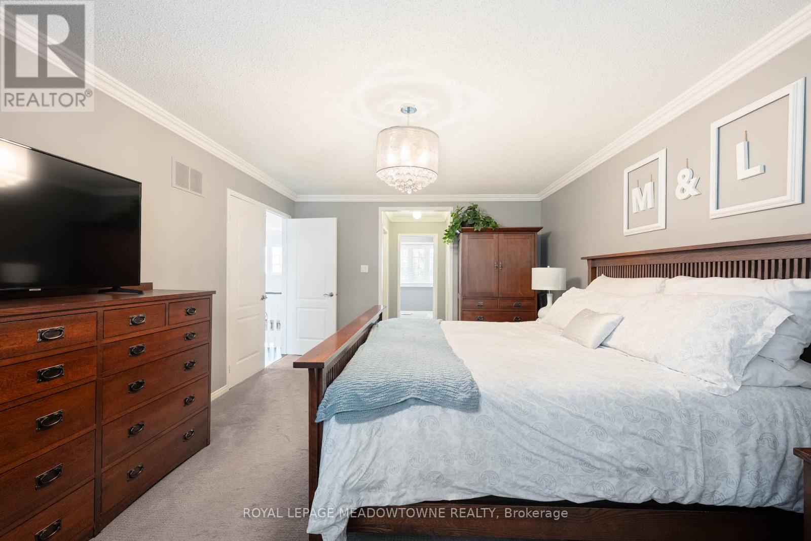 19 Grist Mill Drive, Halton Hills, ON - Indoor Photo Showing Bedroom