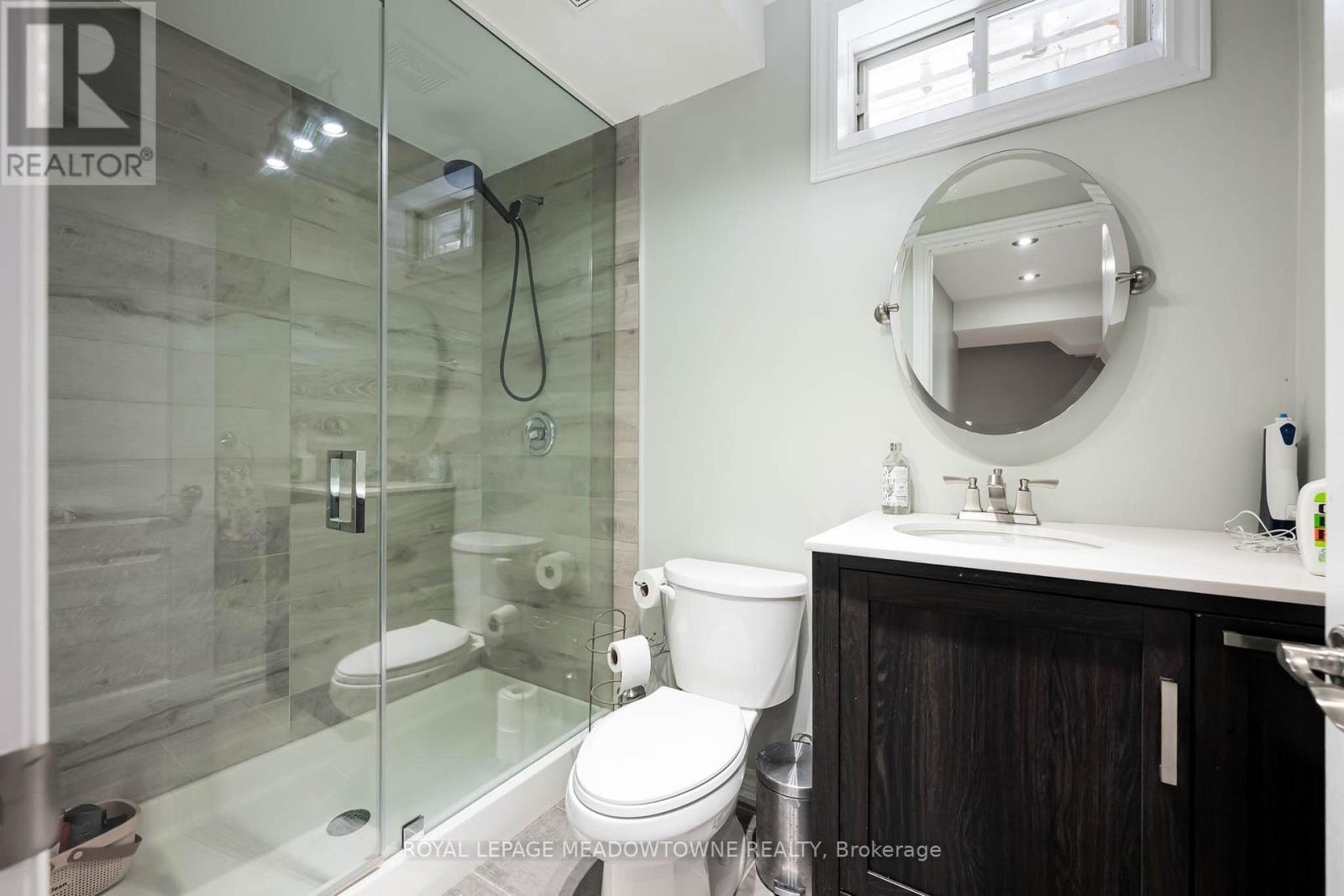 19 Grist Mill Drive, Halton Hills, ON - Indoor Photo Showing Bathroom