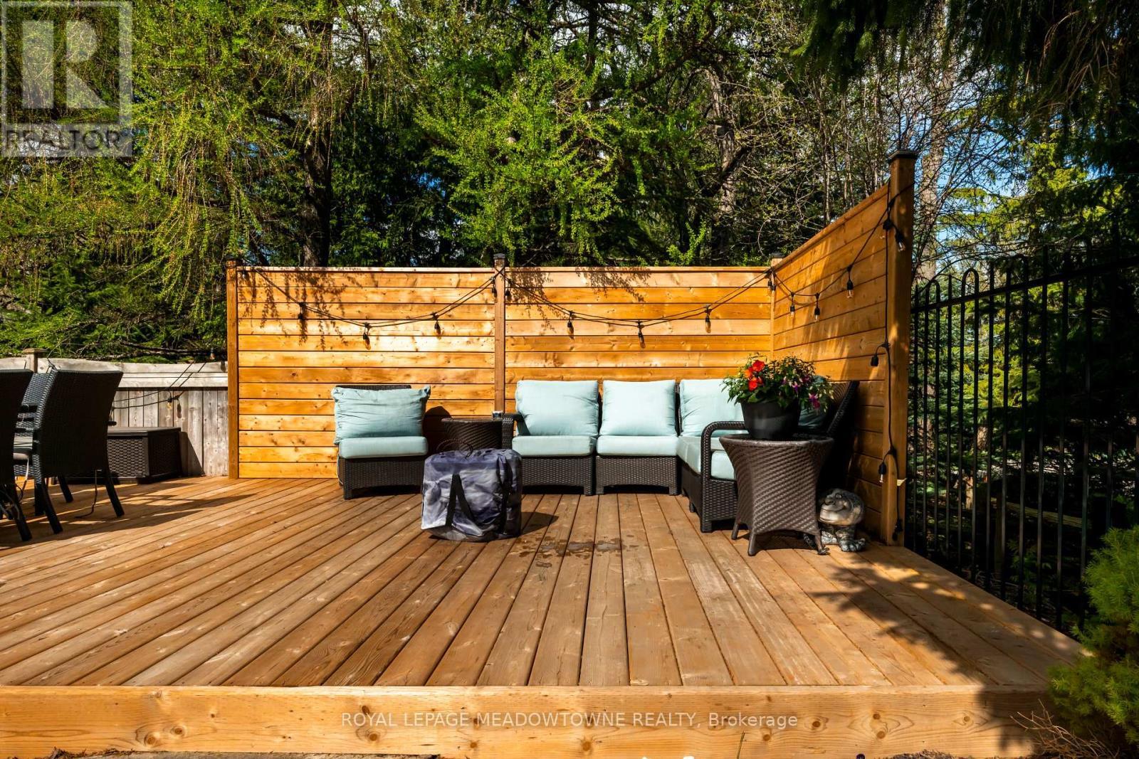 19 Grist Mill Drive, Halton Hills, ON - Outdoor With Deck Patio Veranda With Exterior