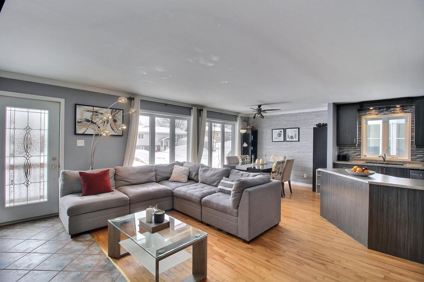 Overall view - 1577 Rue Lawlis, Val-D'Or, QC - Indoor Photo Showing Living Room