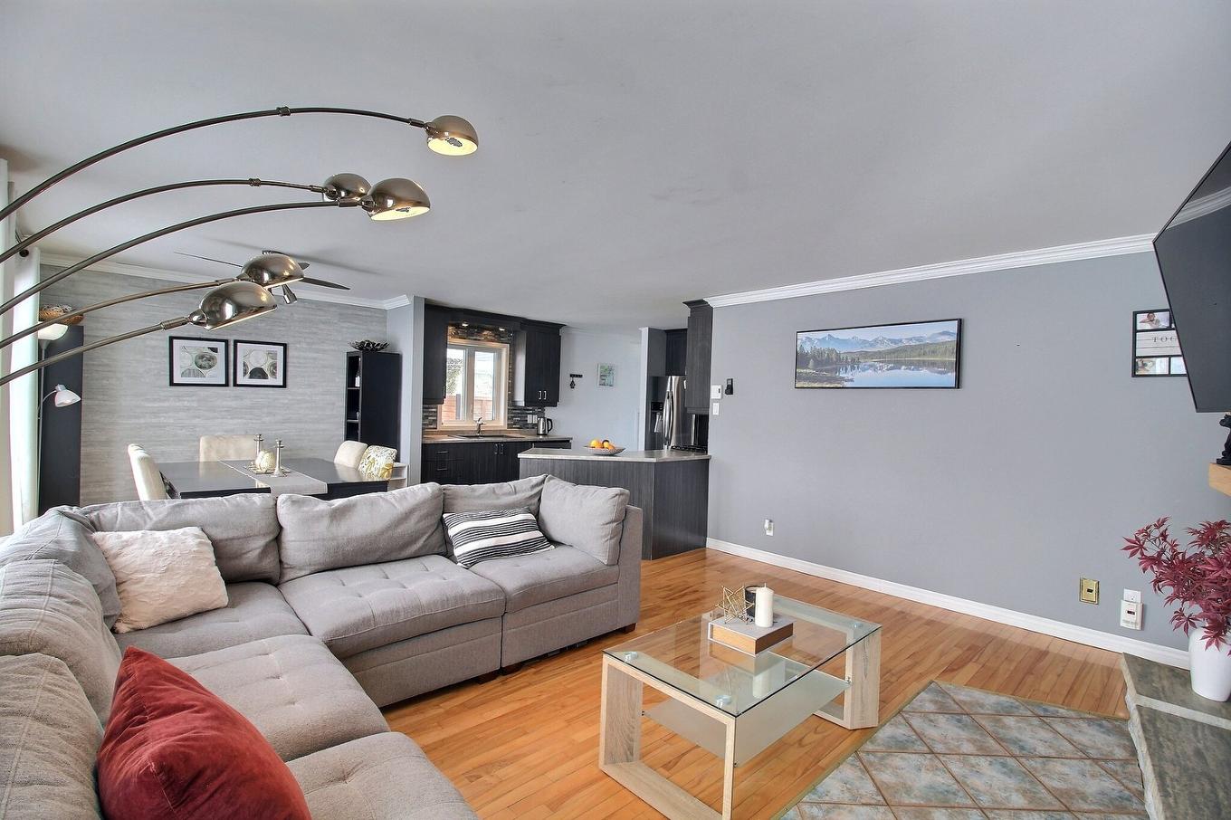 Overall view - 1577 Rue Lawlis, Val-D'Or, QC - Indoor Photo Showing Living Room