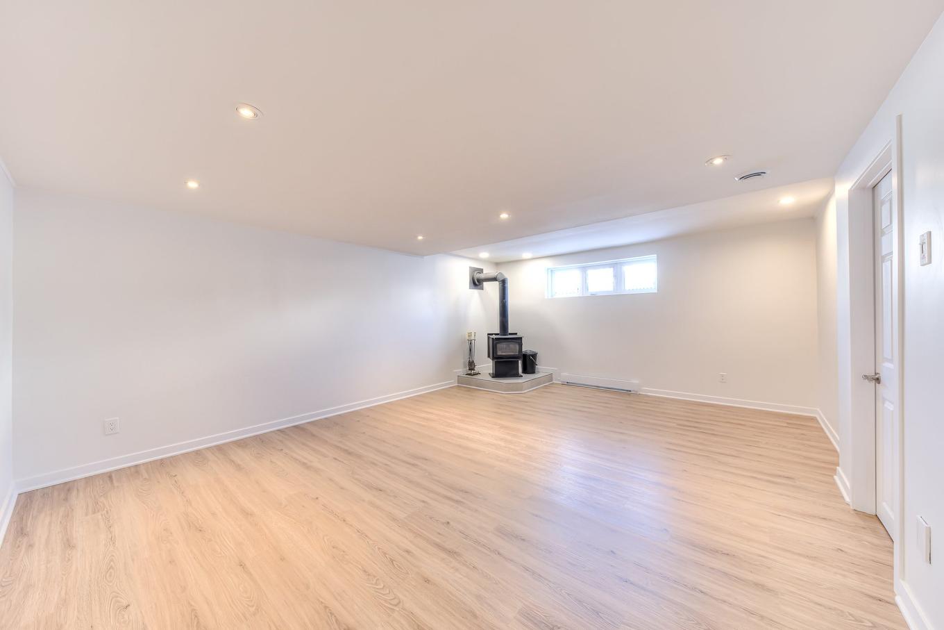 Salle familiale - 2600 Rue Camus, Terrebonne (Terrebonne), QC - Indoor