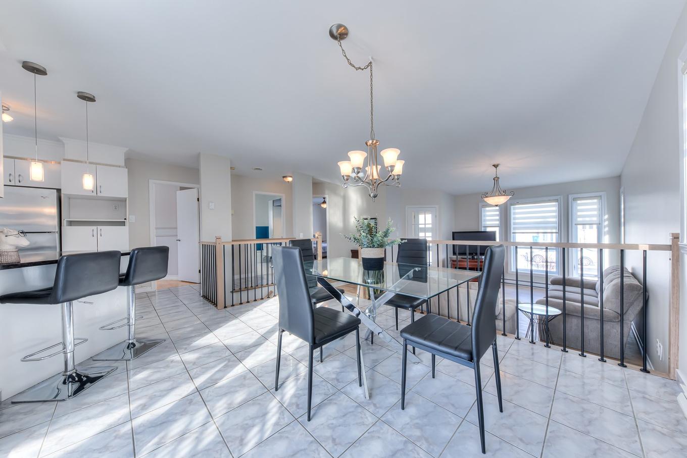 Vue d'ensemble - 2600 Rue Camus, Terrebonne (Terrebonne), QC - Indoor Photo Showing Dining Room