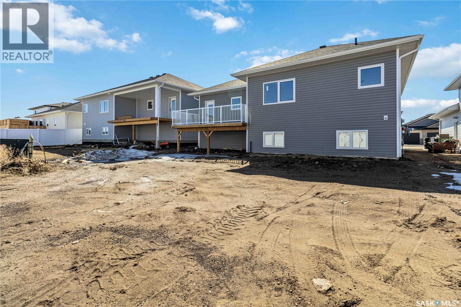836 Ballesteros Crescent, Warman, SK - Outdoor