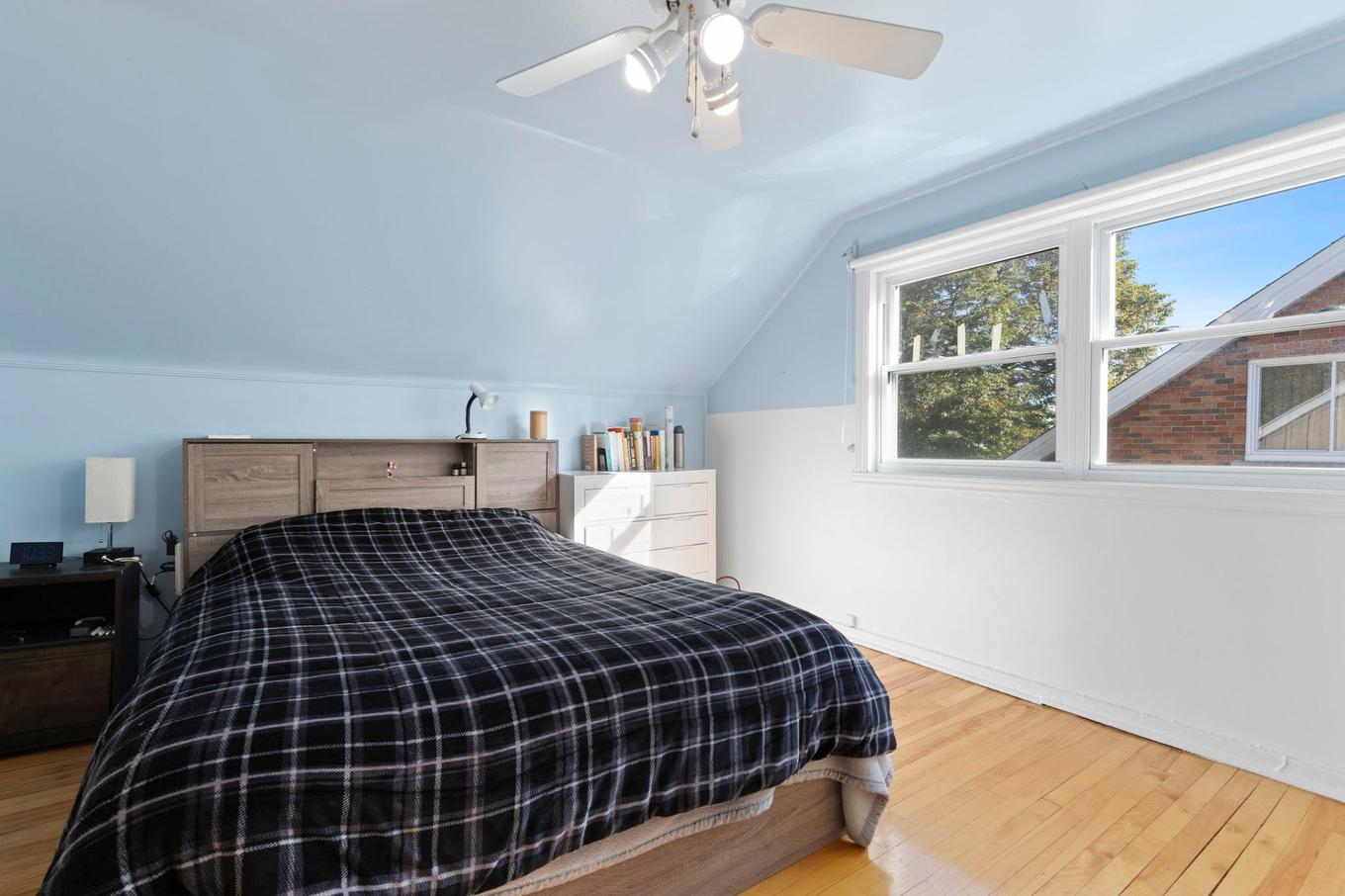 Primary bedroom - 1410 Rue Jolicoeur, Montréal (Le Sud-Ouest), QC - Indoor Photo Showing Bedroom