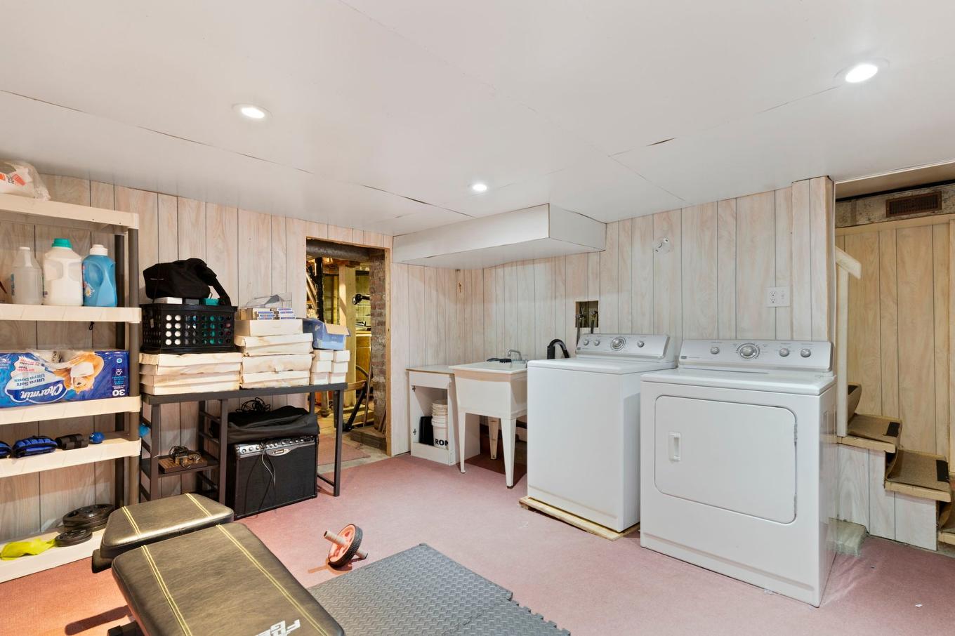 Family room - 1410 Rue Jolicoeur, Montréal (Le Sud-Ouest), QC - Indoor Photo Showing Laundry Room