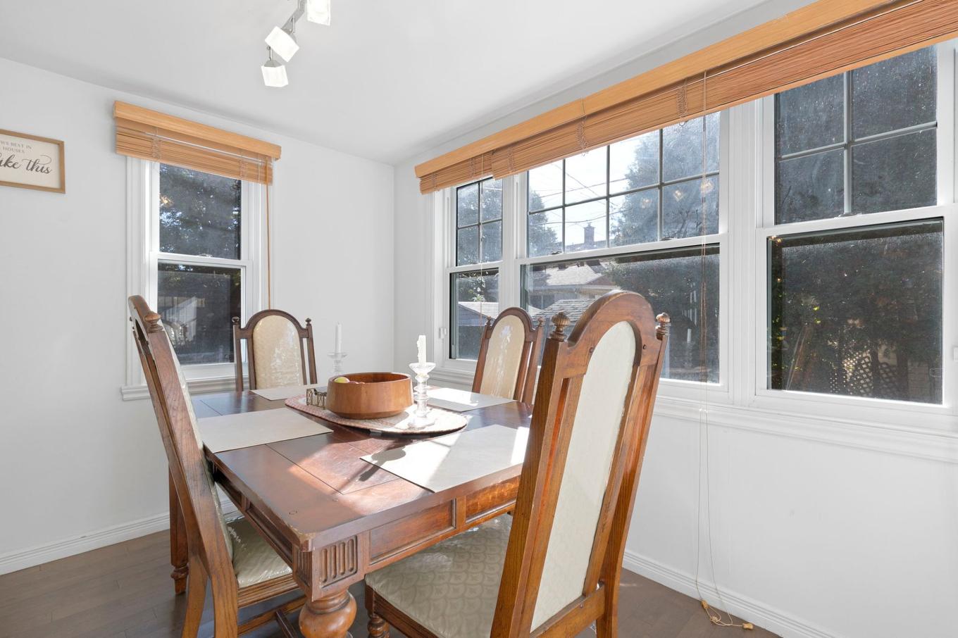 Dining room - 1410 Rue Jolicoeur, Montréal (Le Sud-Ouest), QC - Indoor Photo Showing Dining Room