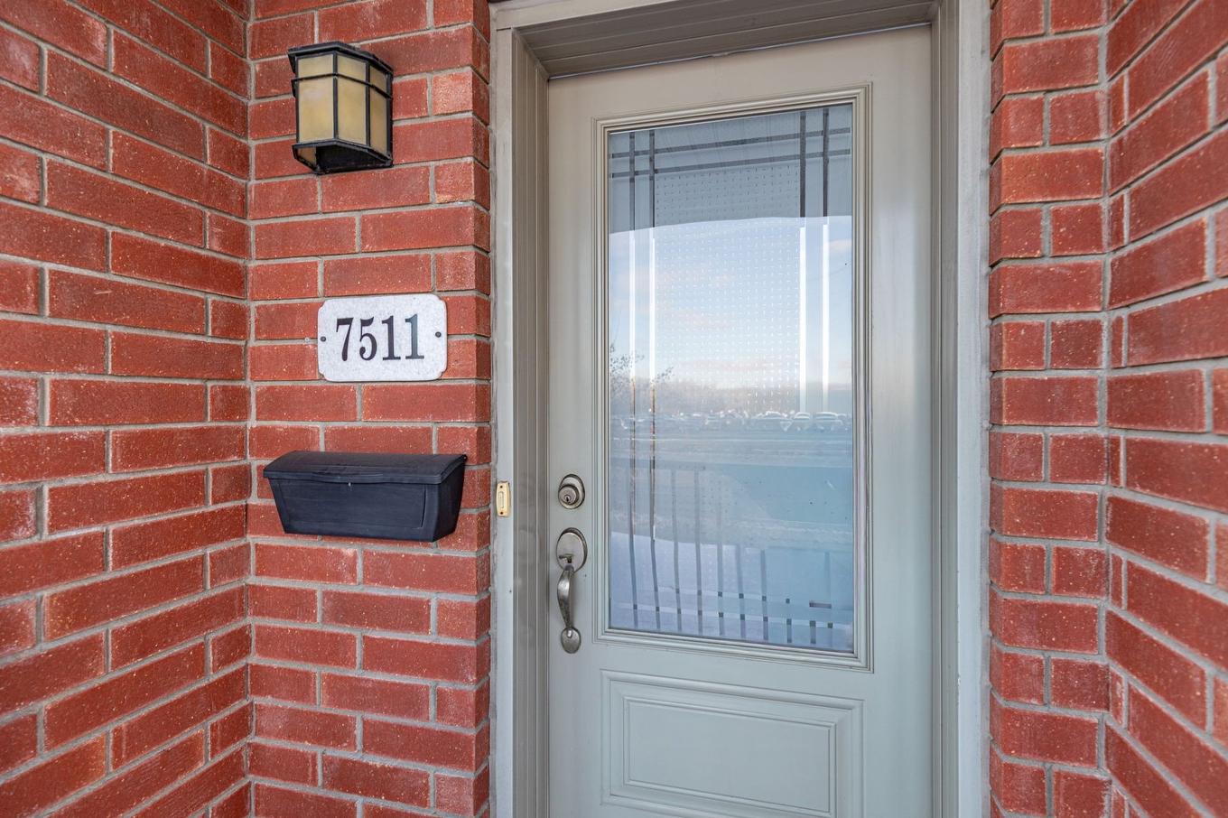 Entrée extérieure - 7511 Boul. Cousineau, Longueuil (Saint-Hubert), QC - Indoor Photo Showing Other Room