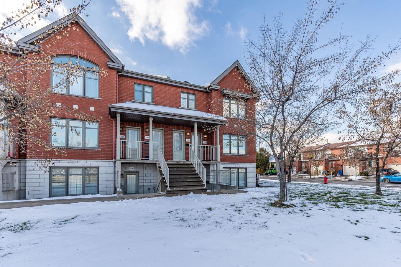 Façade - 7511 Boul. Cousineau, Longueuil (Saint-Hubert), QC - Outdoor With Deck Patio Veranda With Facade