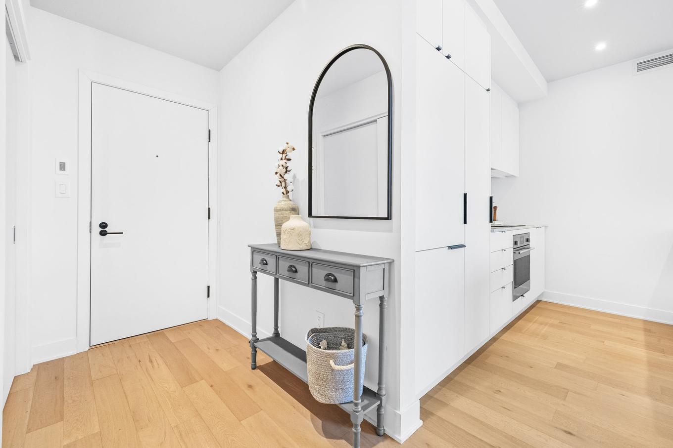 Hall - 656-288 Rue Richmond, Montréal (Le Sud-Ouest), QC - Indoor