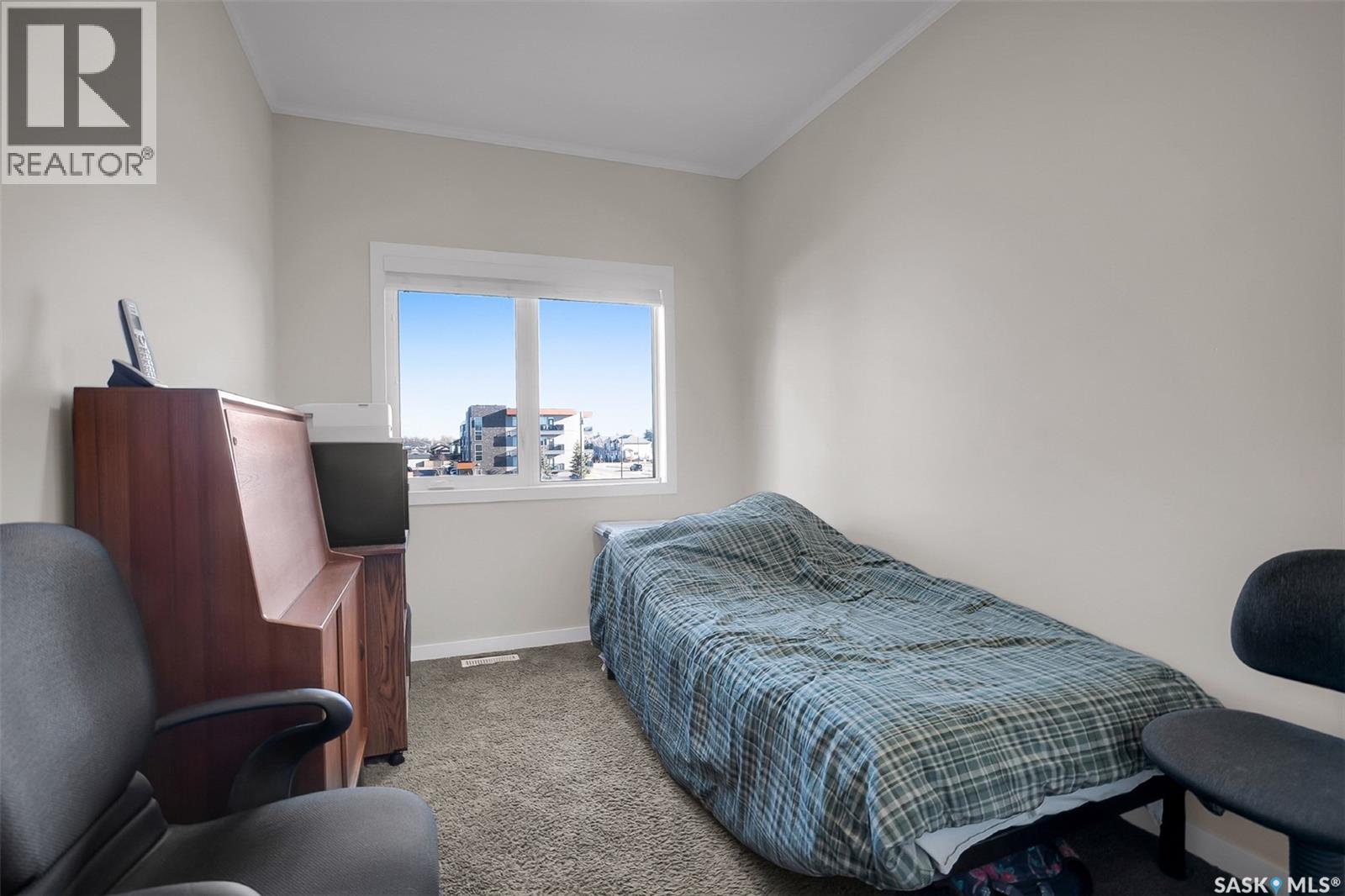 216 545 Hassard Close, Saskatoon, SK - Indoor Photo Showing Bedroom