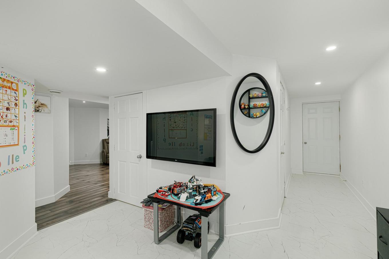 Playroom - 11621 Rue Du Seigle, Terrebonne (La Plaine), QC - Indoor Photo Showing Other Room