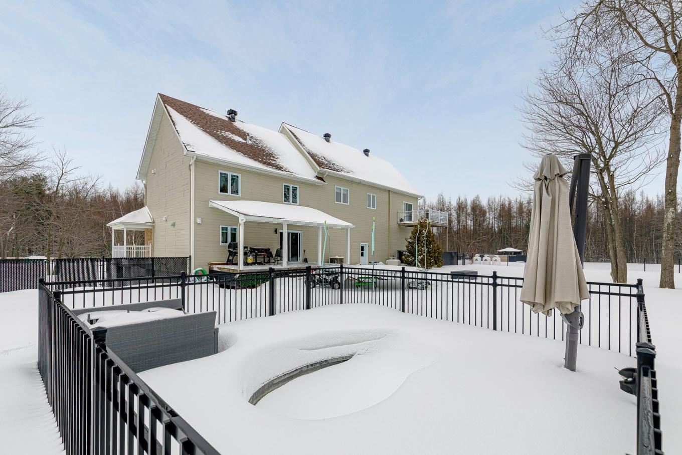 Back facade - 11621 Rue Du Seigle, Terrebonne (La Plaine), QC - Outdoor With Exterior