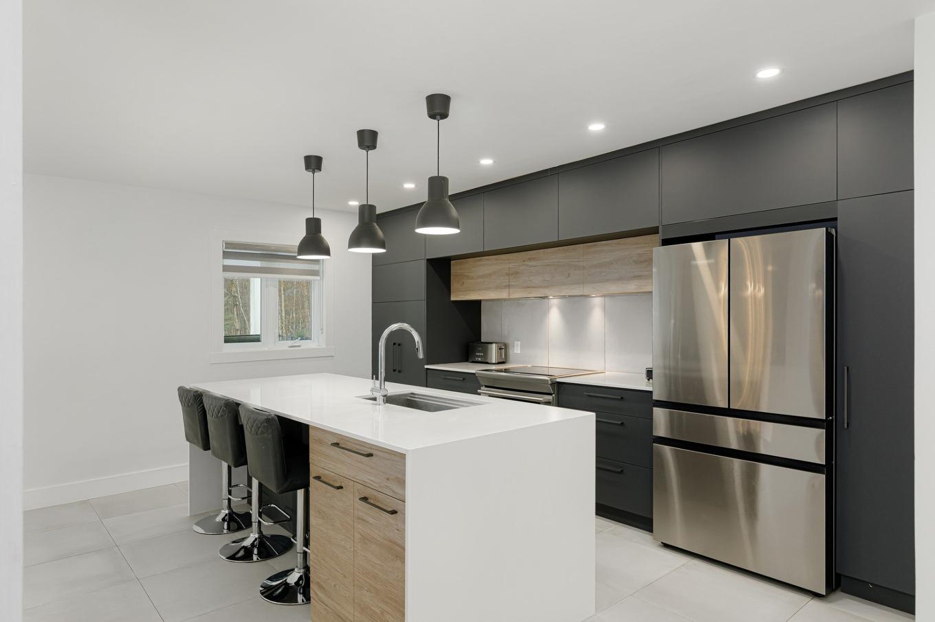 Kitchen - 11621 Rue Du Seigle, Terrebonne (La Plaine), QC - Indoor Photo Showing Kitchen With Upgraded Kitchen