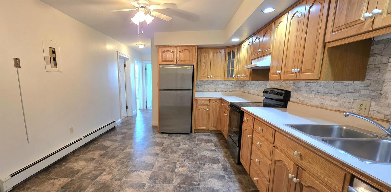 3 2-202 Euston, Charlottetown, PE