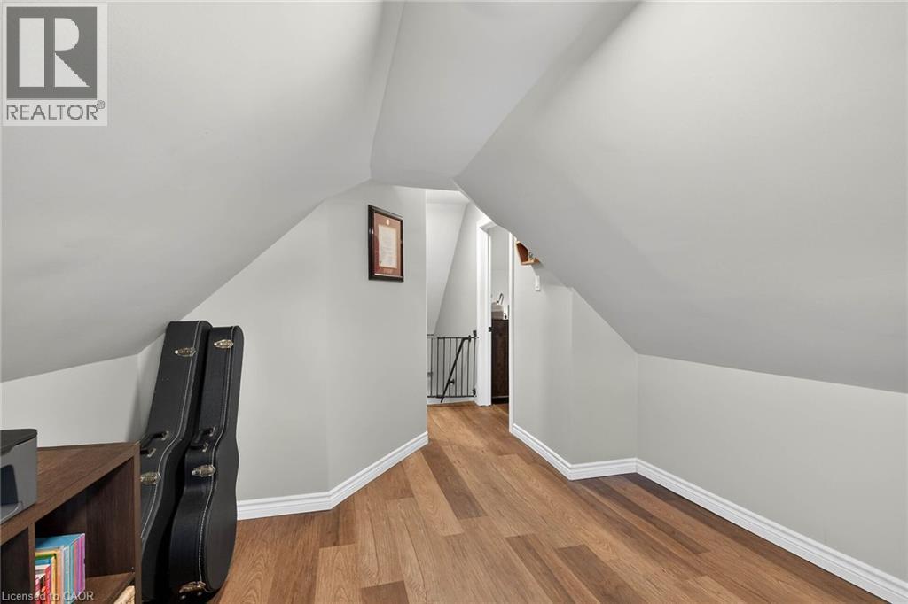 306 Cumberland Avenue, Hamilton, ON - Indoor Photo Showing Other Room