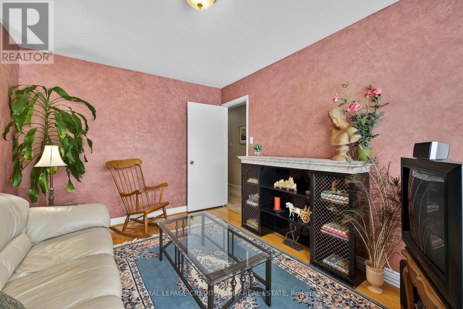 2305 Delkus Crescent, Mississauga, ON - Indoor