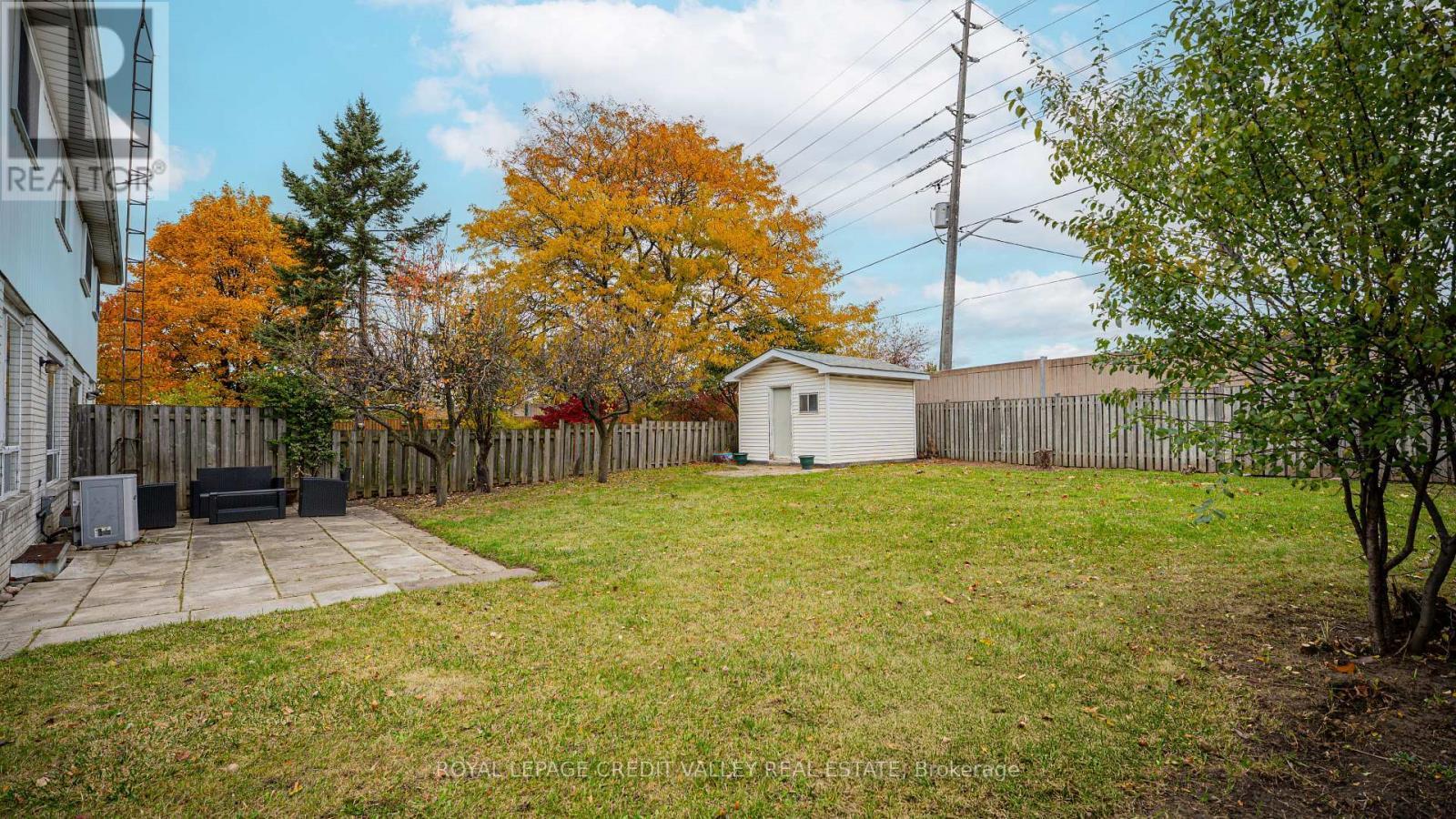 2305 Delkus Crescent, Mississauga, ON - Outdoor