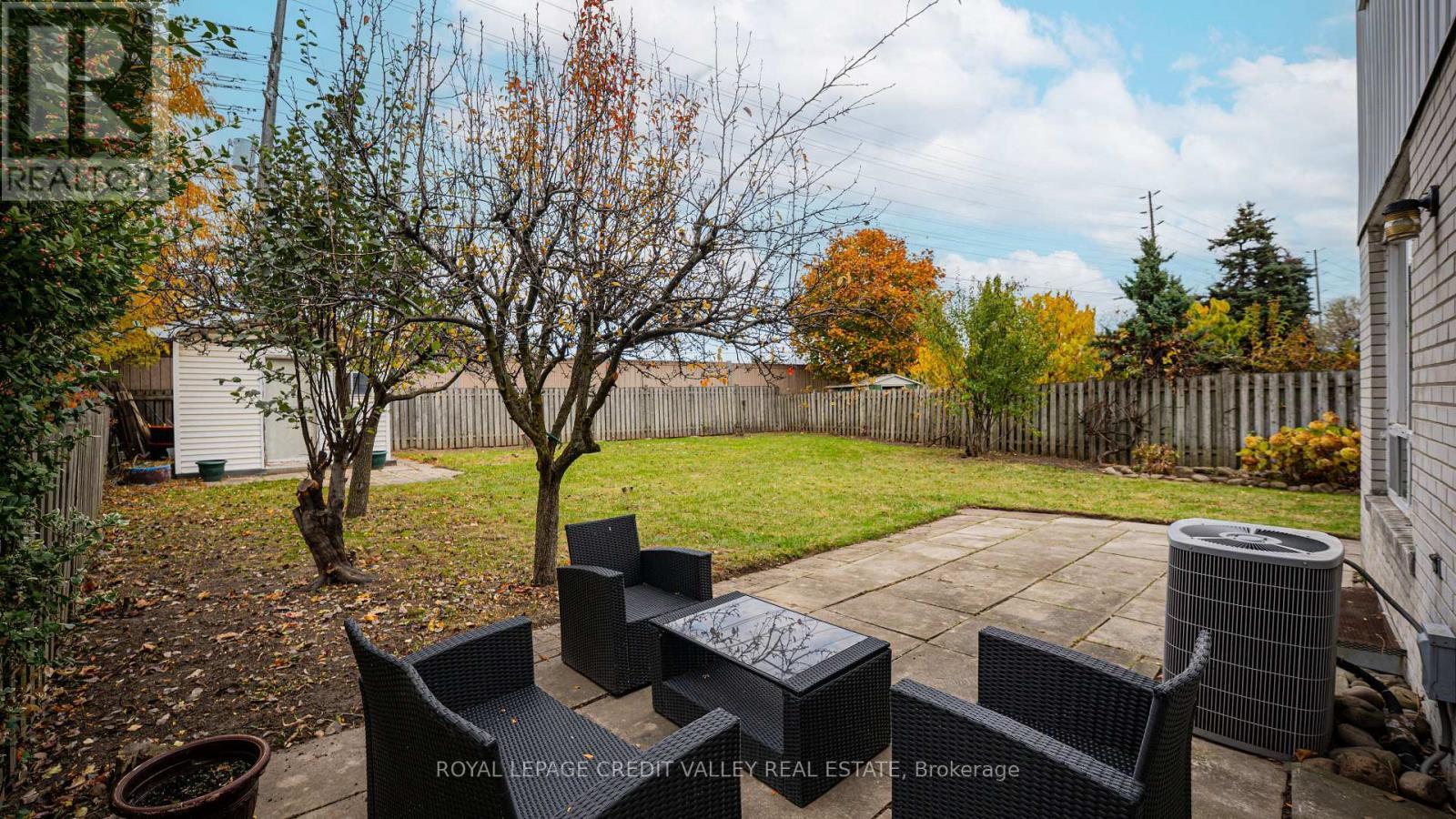 2305 Delkus Crescent, Mississauga, ON - Outdoor