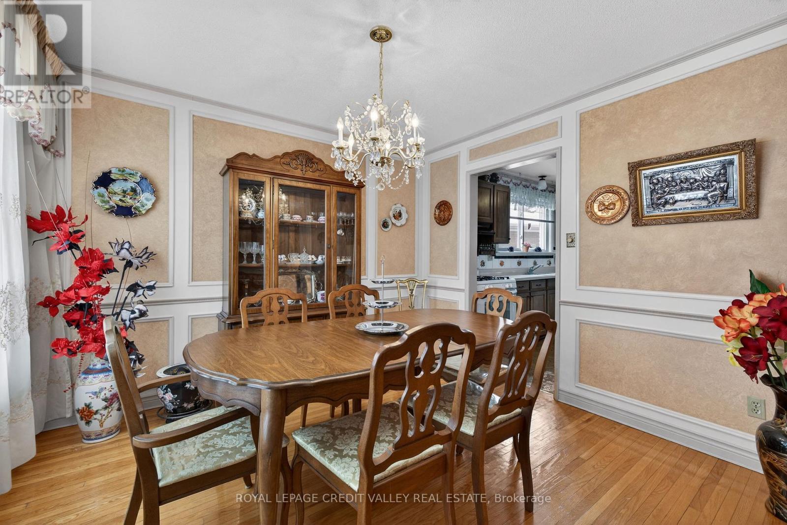 2305 Delkus Crescent, Mississauga, ON - Indoor Photo Showing Dining Room