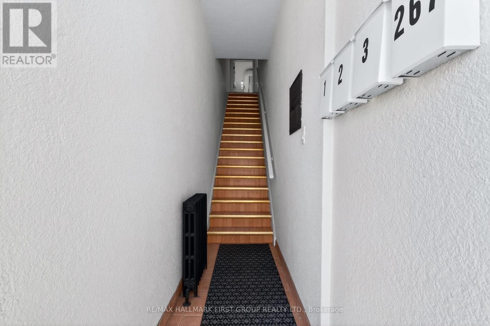 267 Lakeshore Road E, Mississauga, ON