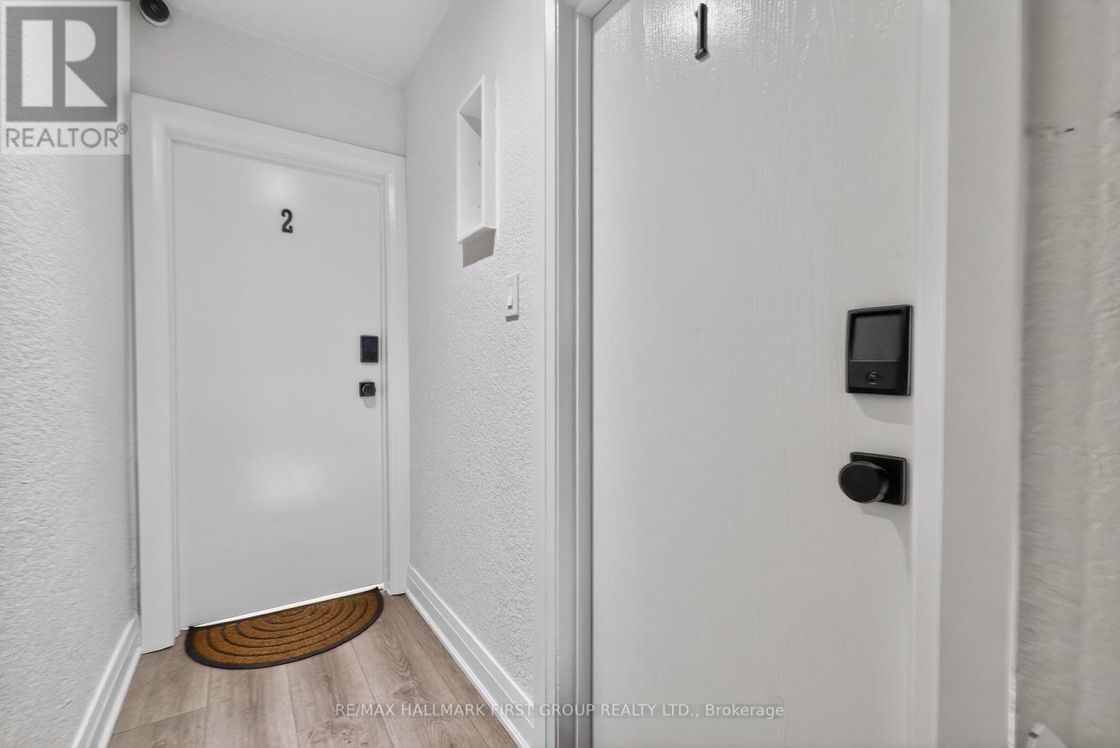 267 Lakeshore Road E, Mississauga, ON