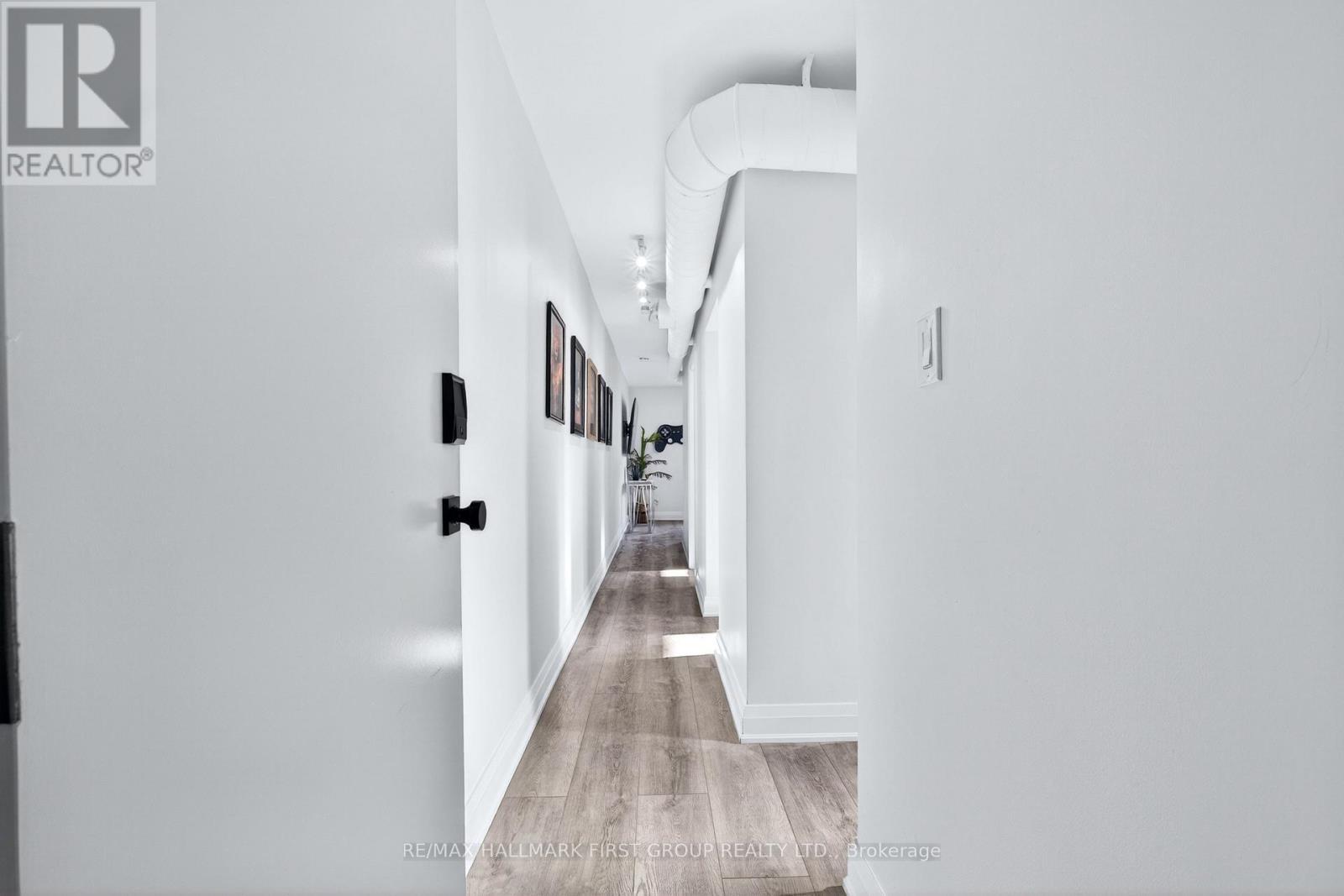 267 Lakeshore Road E, Mississauga, ON