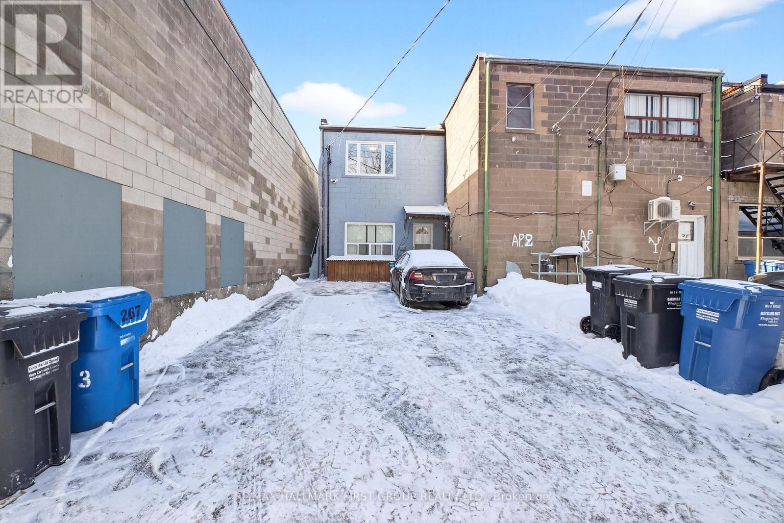 267 Lakeshore Road E, Mississauga, ON