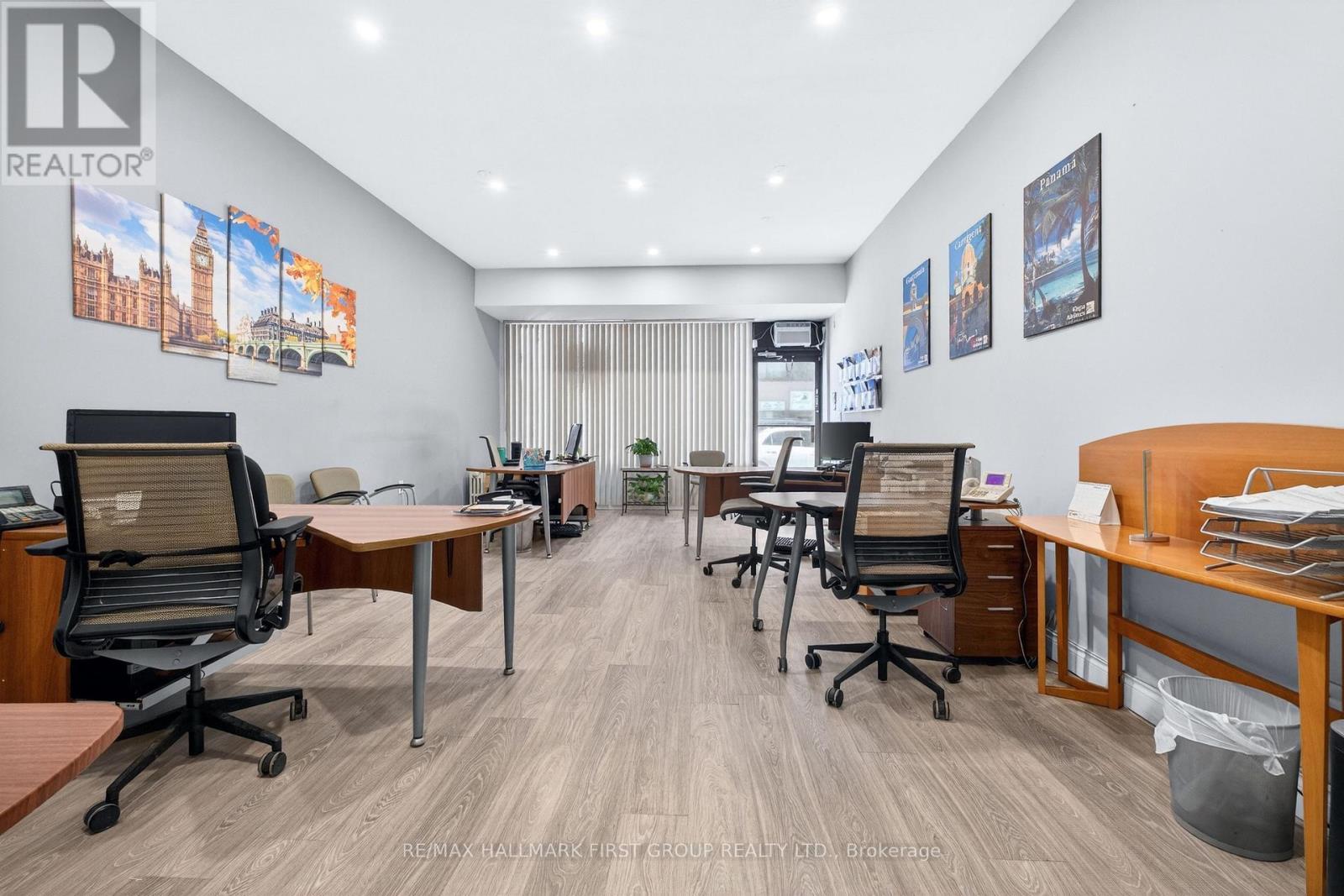 267 Lakeshore Road E, Mississauga, ON