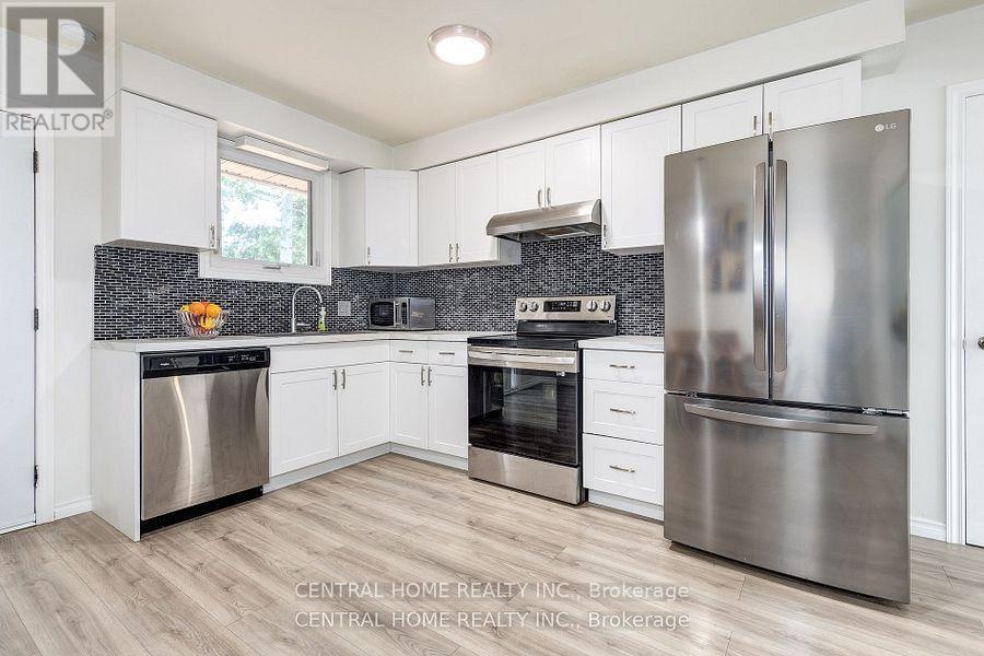 92 Pinemeadow Crescent, Waterloo, ON - Indoor Photo Showing Kitchen