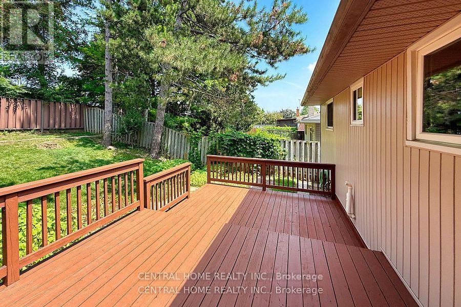 92 Pinemeadow Crescent, Waterloo, ON - Outdoor With Deck Patio Veranda With Exterior