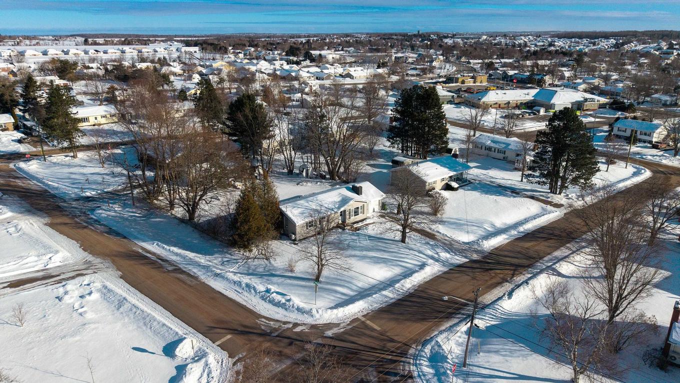 9 Eliot Drive, Cornwall, PE