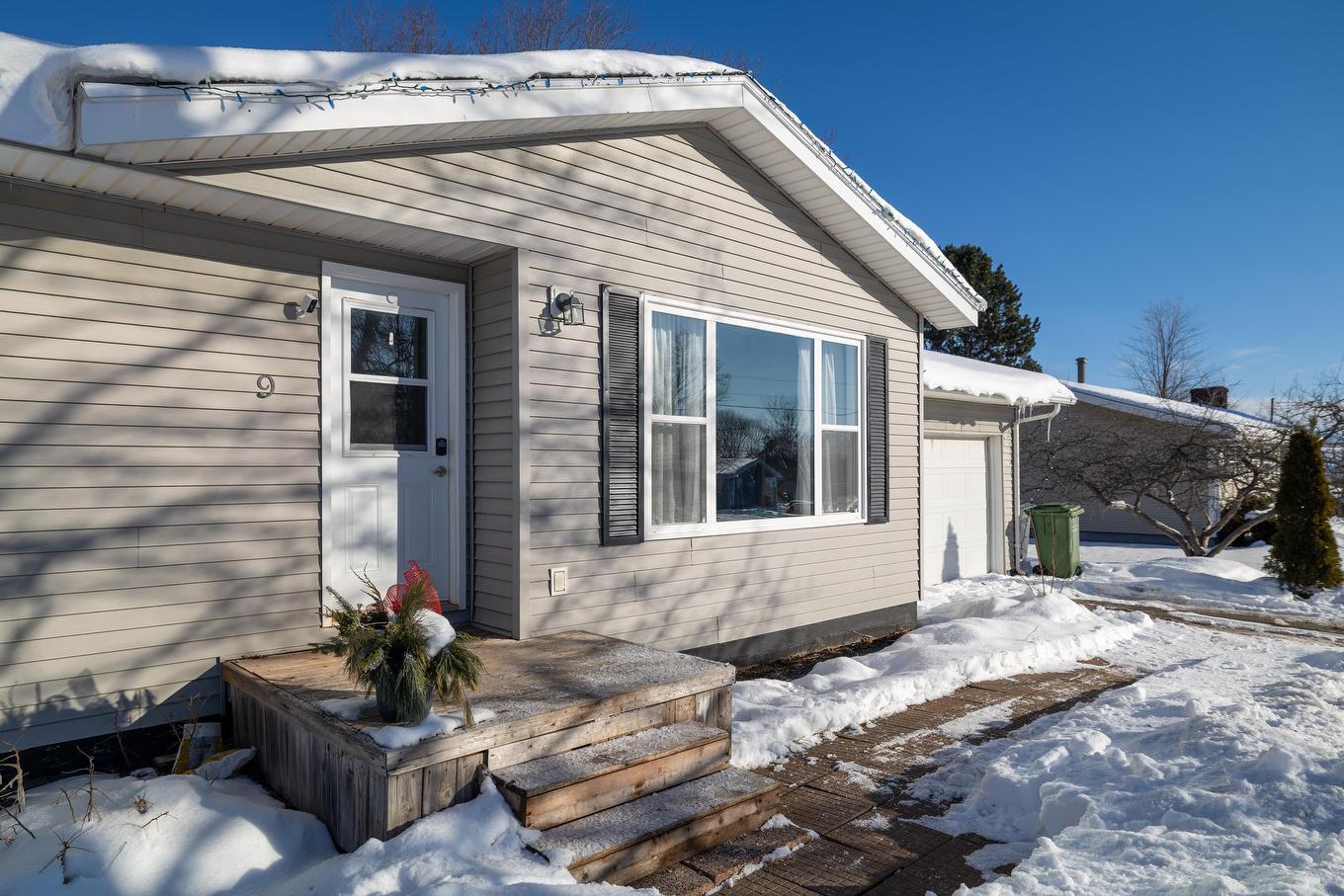 9 Eliot Drive, Cornwall, PE