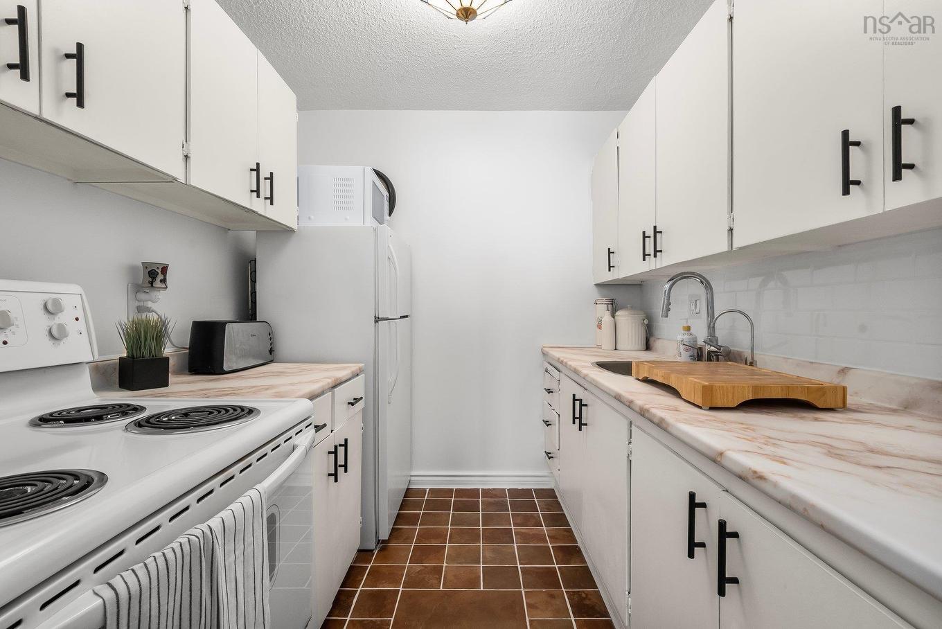 1002 5572 North Ridge Road, Halifax, NS