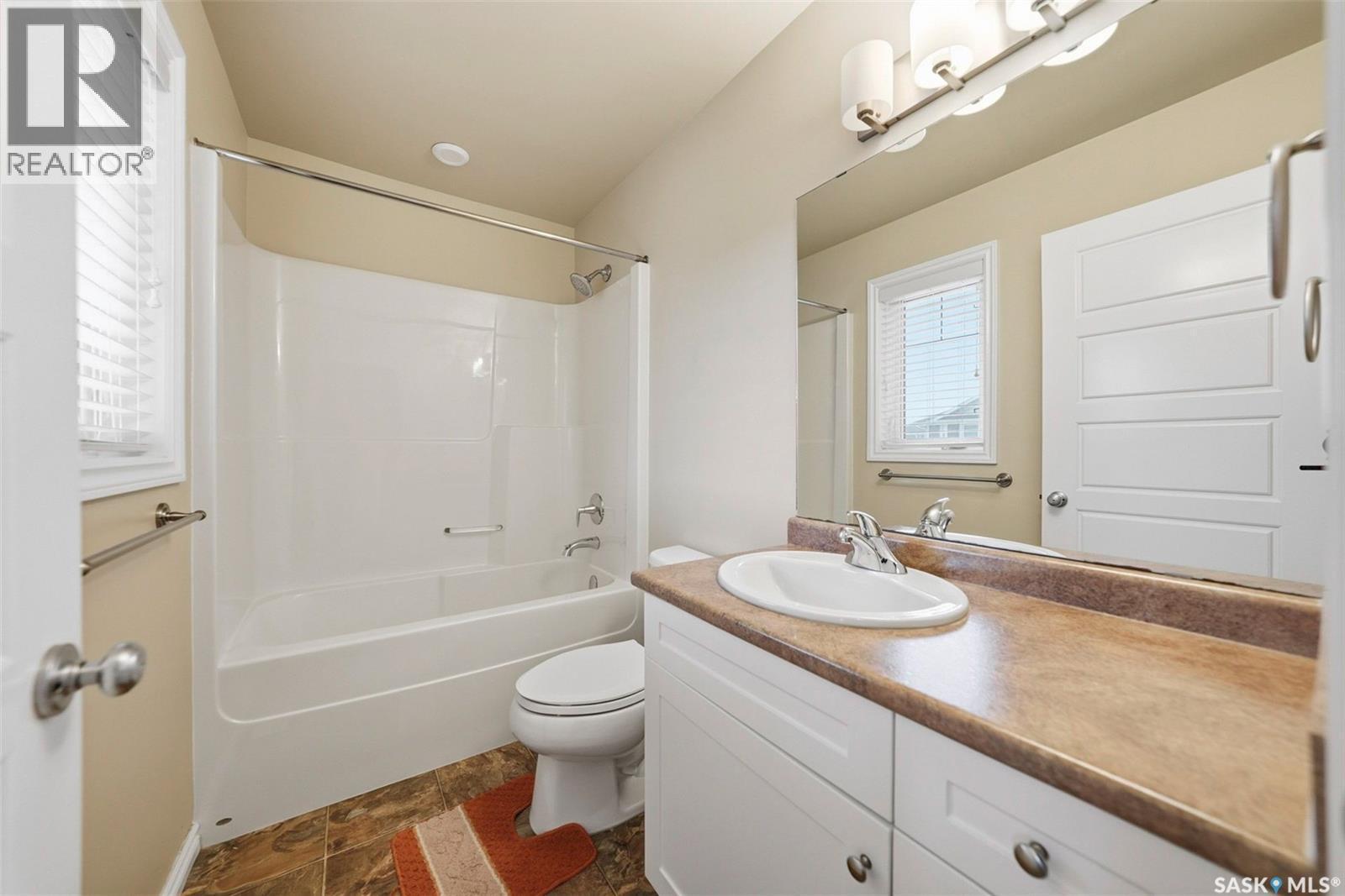 #3 115 Veltkamp Crescent, Saskatoon, SK - Indoor Photo Showing Bathroom