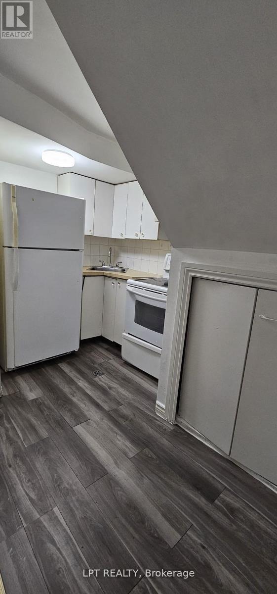 382 Pinemeadow Avenue, Mississauga, ON - Indoor