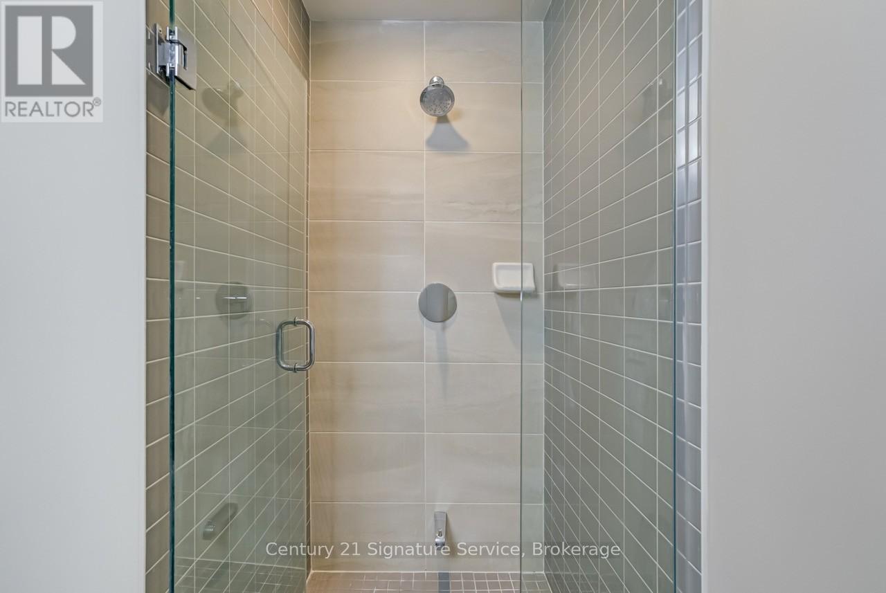 304 - 4677 Glen Erin Drive, Mississauga, ON - Indoor Photo Showing Bathroom