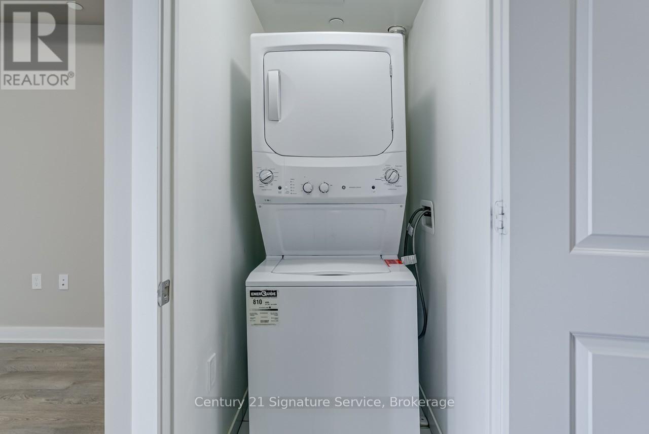 304 - 4677 Glen Erin Drive, Mississauga, ON - Indoor Photo Showing Laundry Room