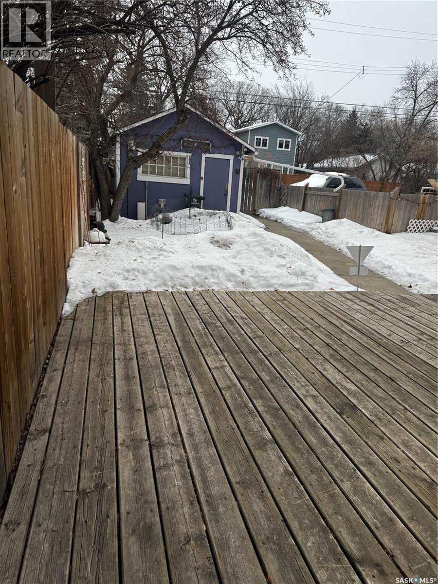 916 4Th Avenue N, Saskatoon, SK - Outdoor With Deck Patio Veranda