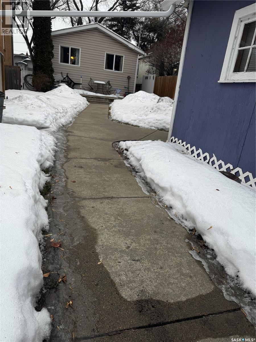 916 4Th Avenue N, Saskatoon, SK - Outdoor