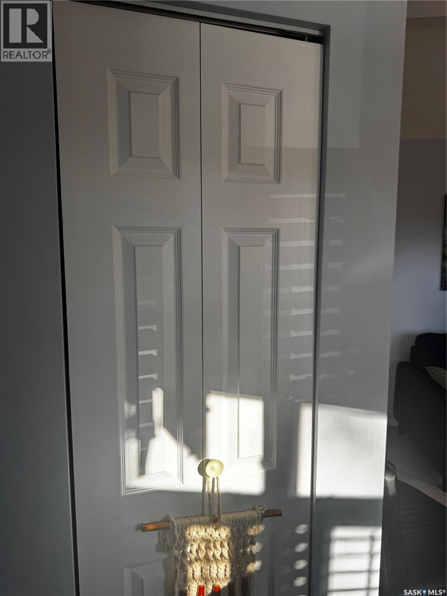 916 4Th Avenue N, Saskatoon, SK - Indoor Photo Showing Other Room