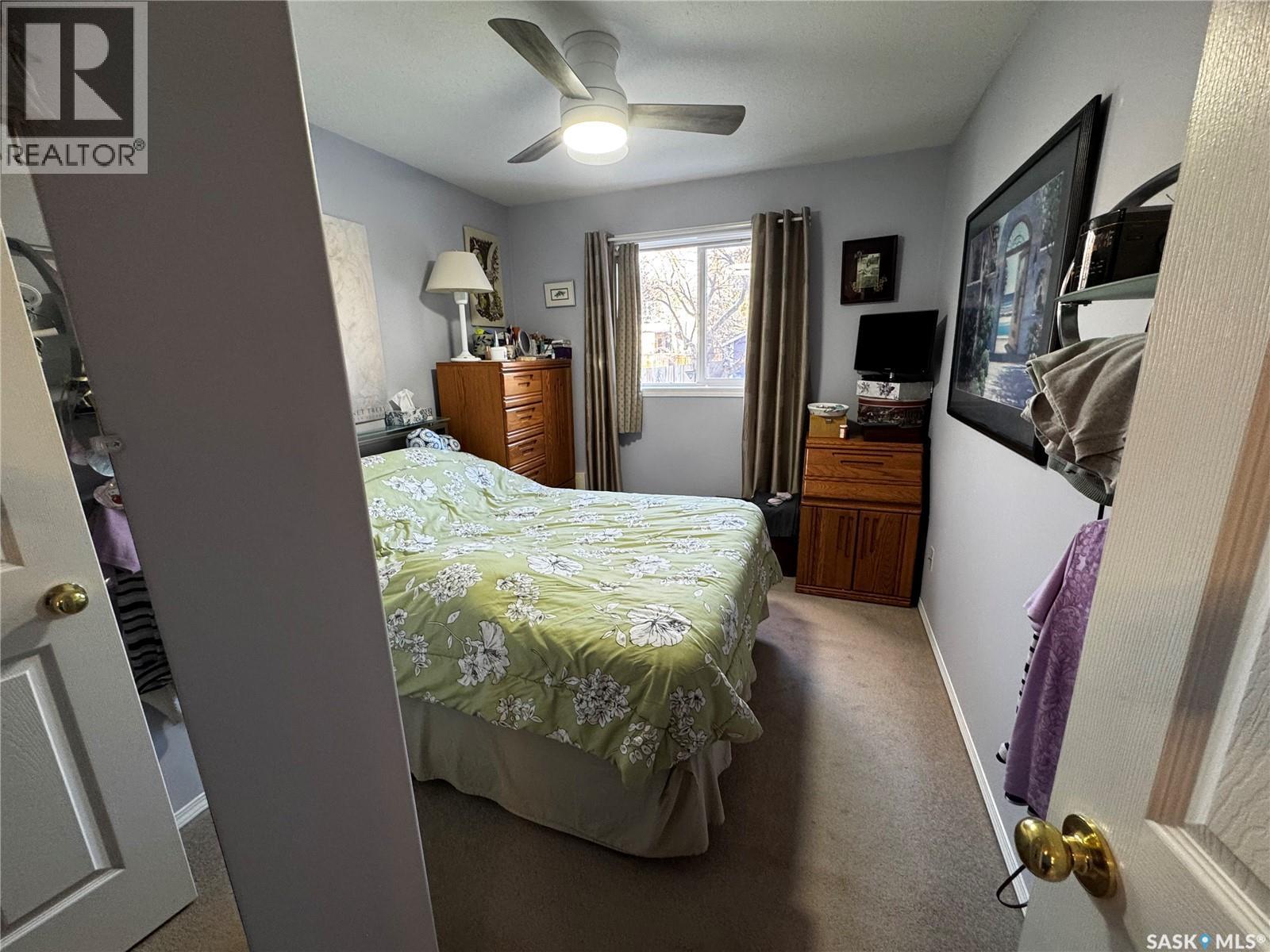 916 4Th Avenue N, Saskatoon, SK - Indoor Photo Showing Bedroom