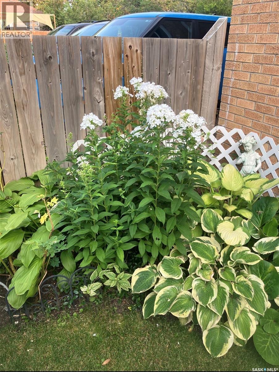 916 4Th Avenue N, Saskatoon, SK - Outdoor