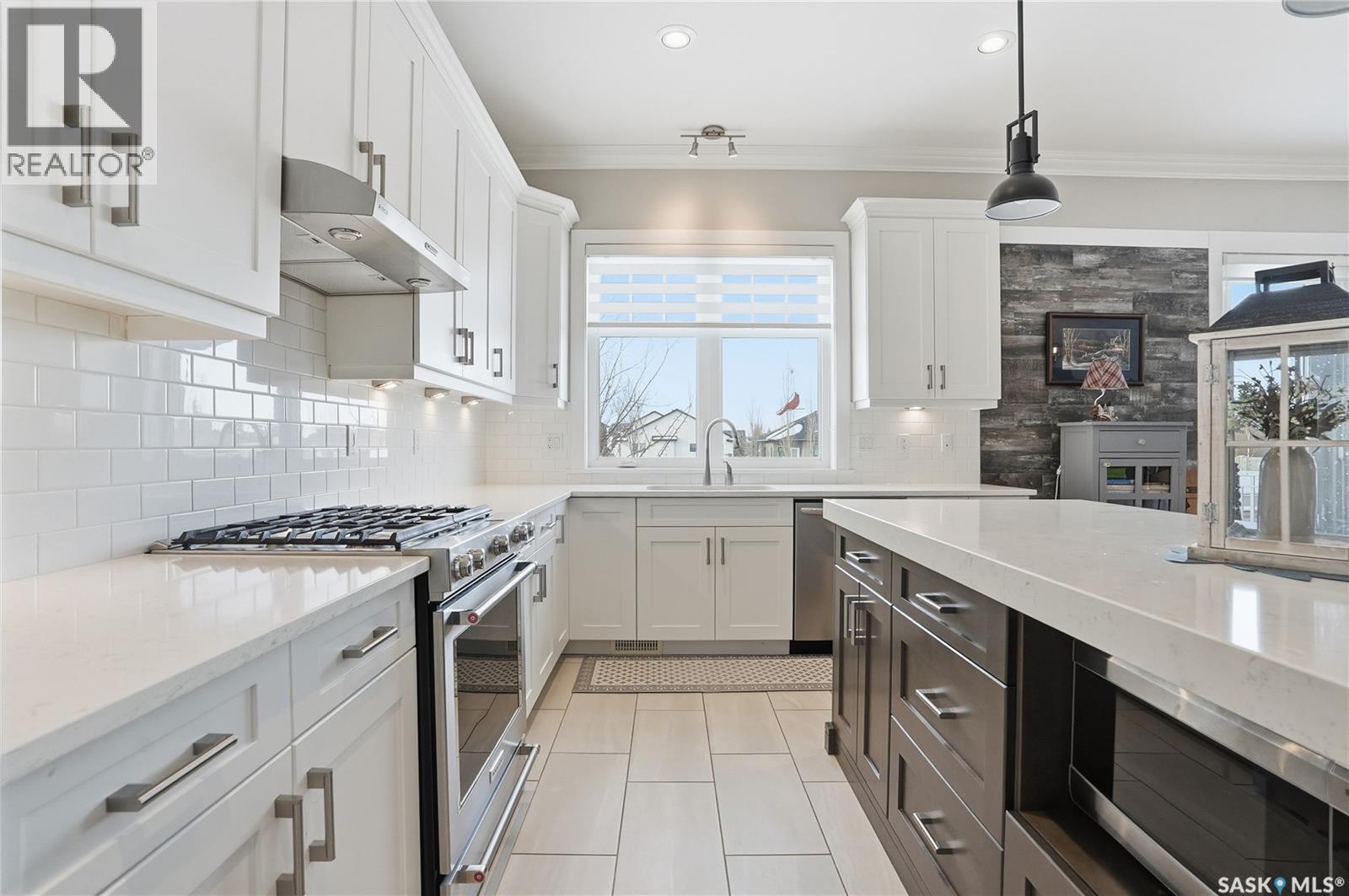 29 115 Meadows Boulevard, Saskatoon, SK - Indoor Photo Showing Kitchen With Upgraded Kitchen